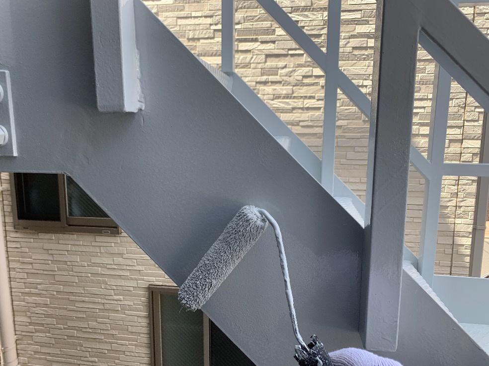 東京都江戸川区　アパート鉄骨階段塗装工事