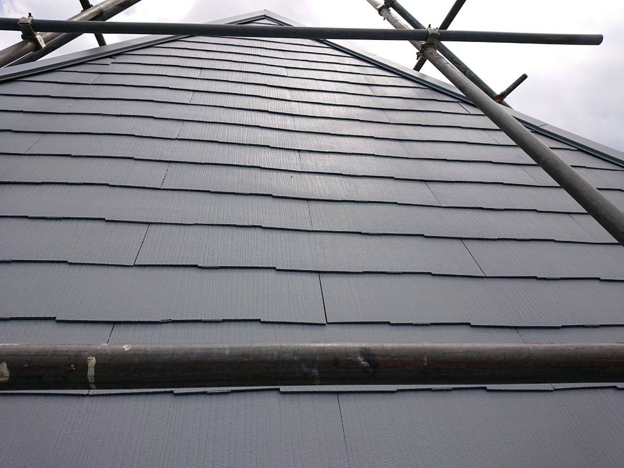 東京都世田谷区　屋根塗装および板金補修工事【遮熱塗料】