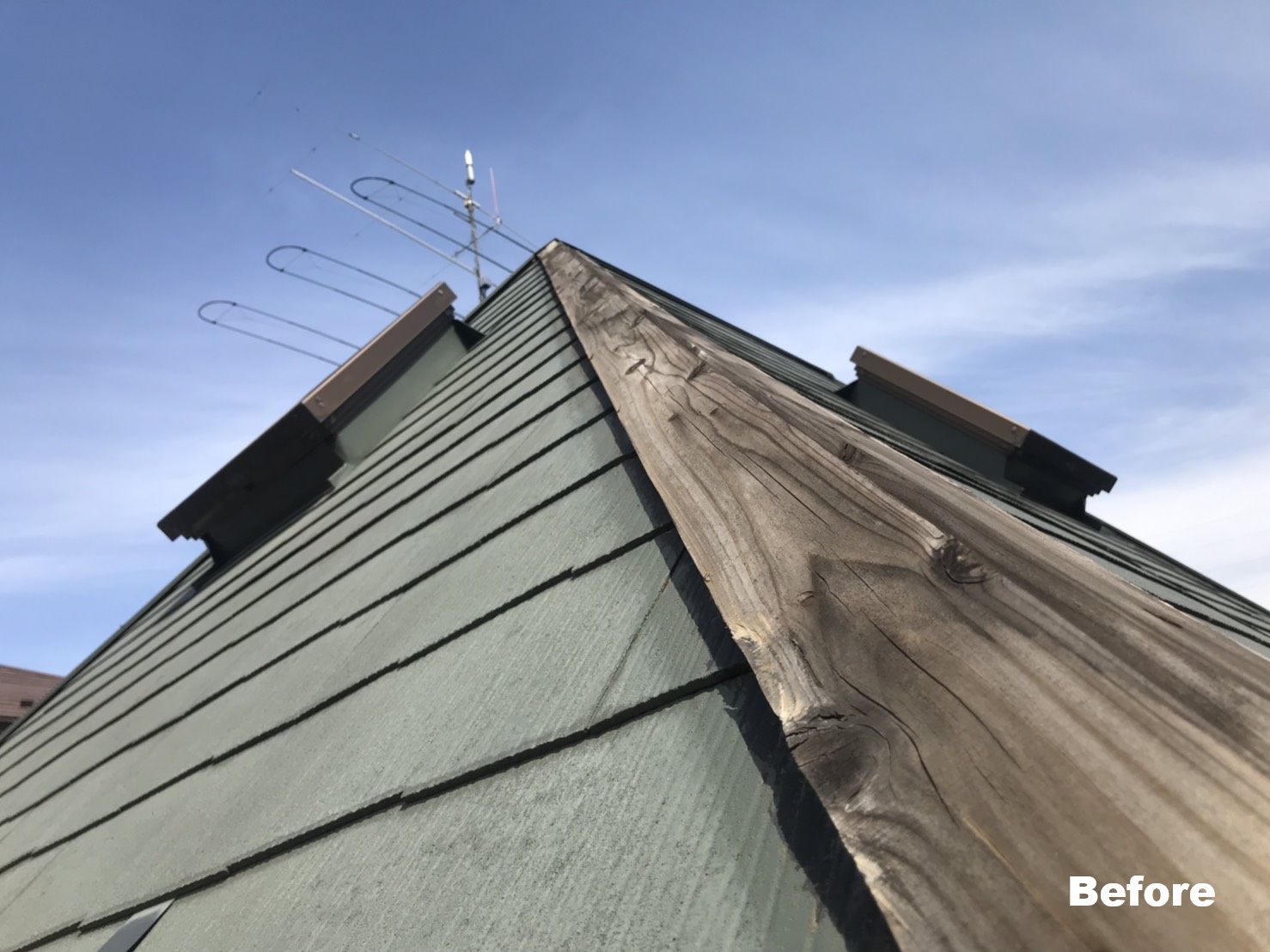 東京都世田谷区　屋根塗装および板金補修工事【遮熱塗料】