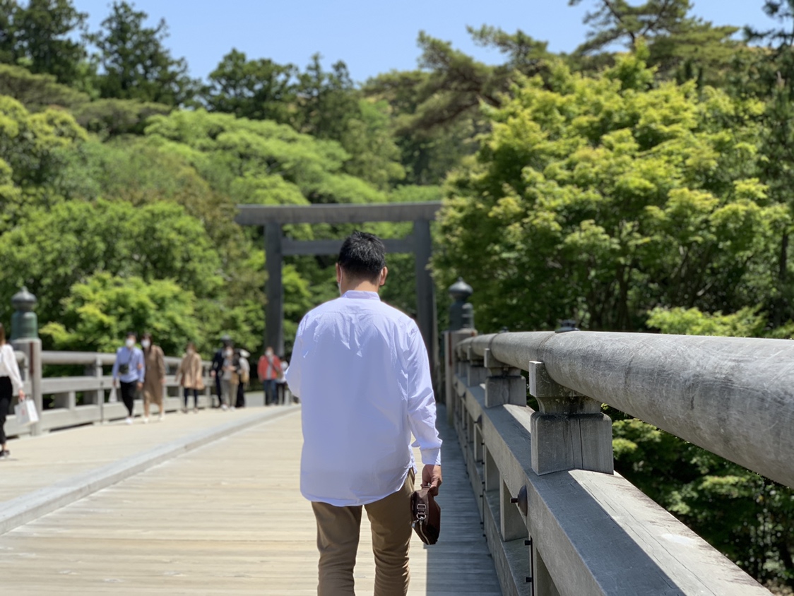 伊勢神宮へ