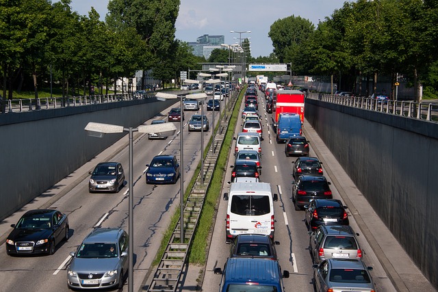 高速道路の渋滞の回避方法とは？？