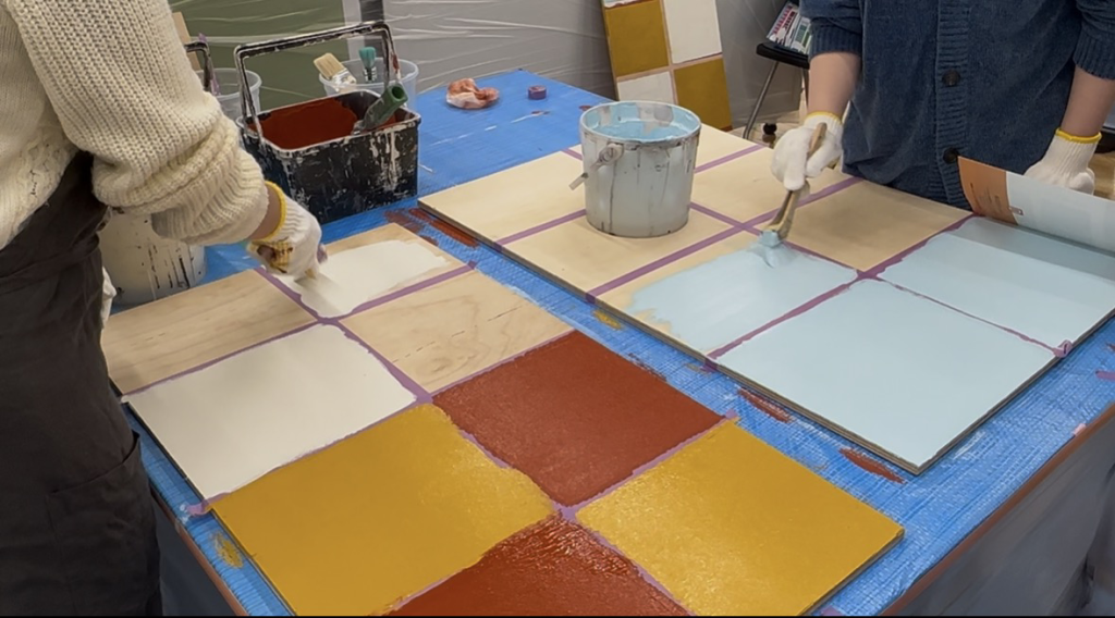 刷毛とローラーで“塗る楽しさ”を体験「職業体験フェア2026」